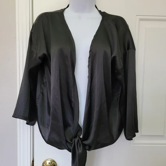 Urban Outfitters Black Satin Tie Front Nicole Blouse Flare Sleeve Deep V Size S - Picture 3 of 14